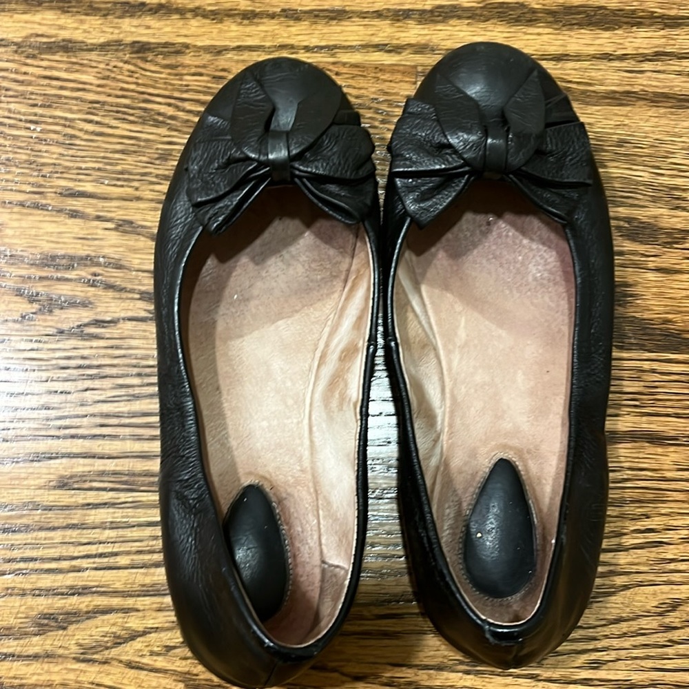 100% leather, dress shoe by BLOCH